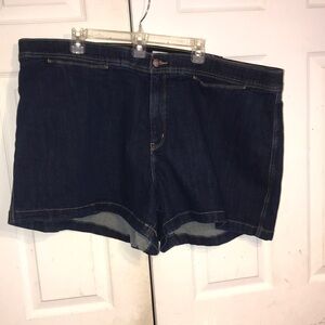 NWT Women’s Ava & Viv Smart Shorts